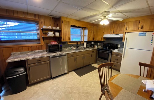 Olivia Apartment | Charming 2-bdr 1 bth lakeview, quiet, private apartment golf retreat in Sanford