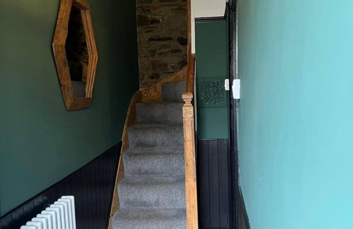 Llansteffan House | Charming 2-Bed House in Llansteffan
