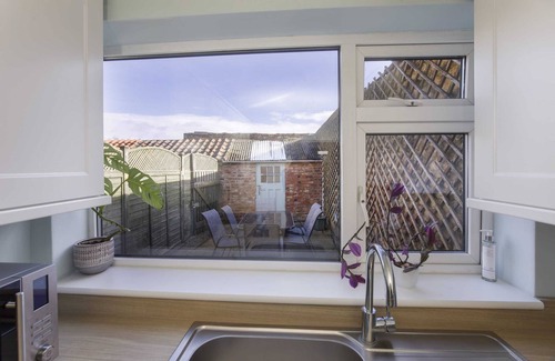 Malton House | Charming 2 bed pet friendly sleeps 6 in Norton