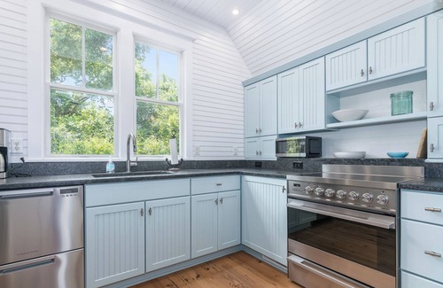 Keepers Landing House | Charming 2 Bedroom near desirable East Beach! Shoals club available