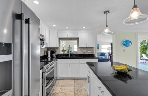 Key Colony Beach House | Charming 2-bedroom Duplex in Key Colony Beach -Coastal living awaits!