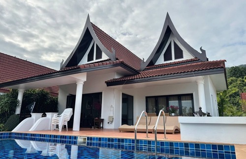 Ko Chang Villa | Charming 2-bedroom beachfront villa with private pool in a small quiet community