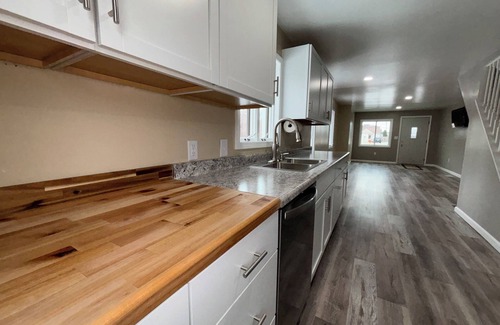 Anchor Bay Harbor House | Charming 2-bedroom house with WiFi, AC in quaint Chesterfield Twp