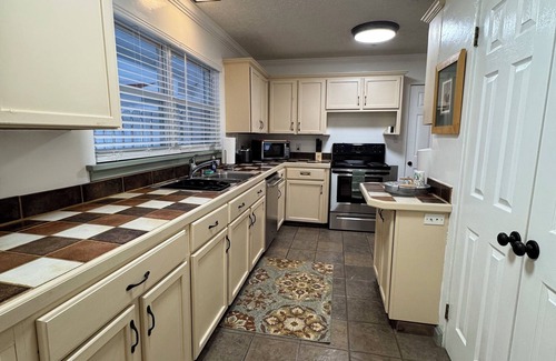Pisgah Forest House | Charming 2-bedroom home close to town & only minutes to hiking, & waterfalls