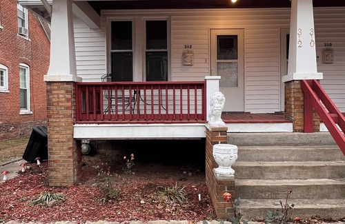 Belleville Apartment | Charming 2-bedroom apartment in beautiful Belleville with WiFi