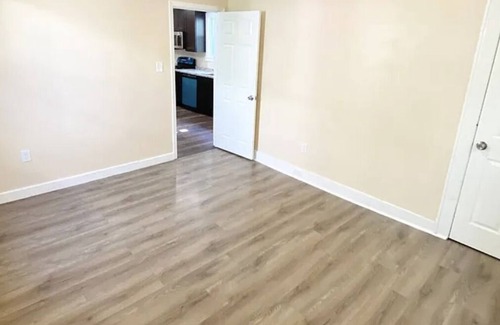 Lower Vailsburg Apartment | Charming 2-bedroom apartment in Irvington with WiFi