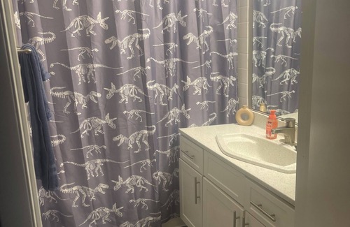 Sunrise Manor Apartment | Charming 2-bedroom apartment in fabulous Las Vegas with AC, WiFi