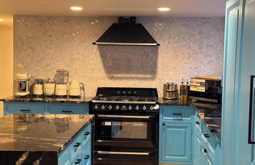 Willamette Heights Apartment | Charming 2-bedroom apartment in wonderful Portland
