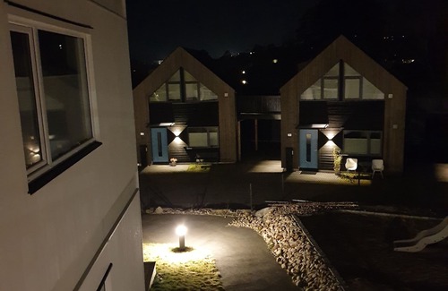Ny Hellesund Apartment | Charming 2-bedroom apartment in fabulous Åros with WiFi