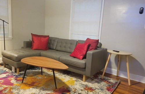 Greensboro House | Charming 2-bedroom bungalow in lovely Greensboro 4min walk to Collisuem
