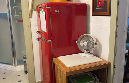 Pittsfield Cottage | Charming 2-Bedroom Cottage with WiFi, AC in Quiet North Berkshire Location