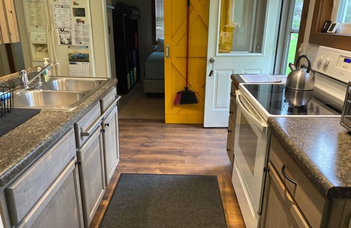 Barryton Cottage | Charming 2-bedroom cottage in Barryton with WiFi and AC
