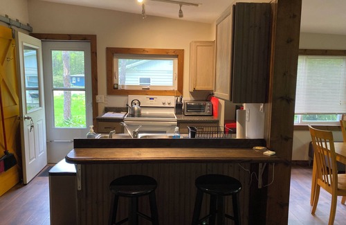 Barryton Cottage | Charming 2-bedroom cottage in Barryton with WiFi and AC