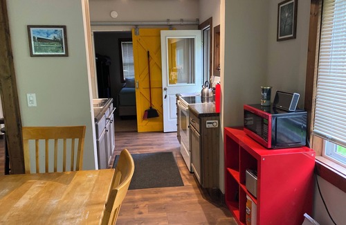 Barryton Cottage | Charming 2-bedroom cottage in Barryton with WiFi and AC