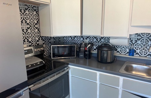 Hardin Other | Charming 2-bedroom farmhouse in delightful Hardin with WiFi, AC