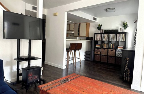 East Olympia House | Charming 2-bedroom forest escape townhome in Olympia, WA
