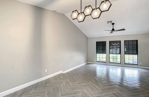 Pelican House | Charming 2-bedroom house in delightful Cape Coral with AC