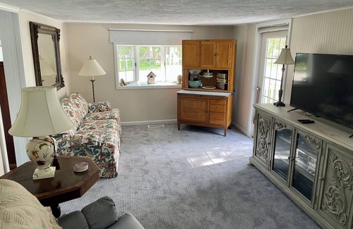 Elk Rapids House | Charming 2-bedroom house in Elk Rapids