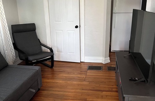 Rich Creek House | Charming 2-bedroom house with WiFi, AC in tranquil Rich Creek.