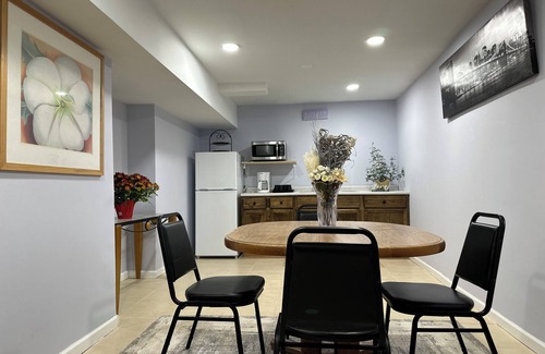 St. Charles House | Charming 2-bedroom house in wonderful St. Charles with AC, WiFi