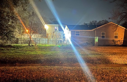 Chalmette House | Charming 2-bedroom house with WiFi, AC, Home Office,backyard in lovely Chalmette
