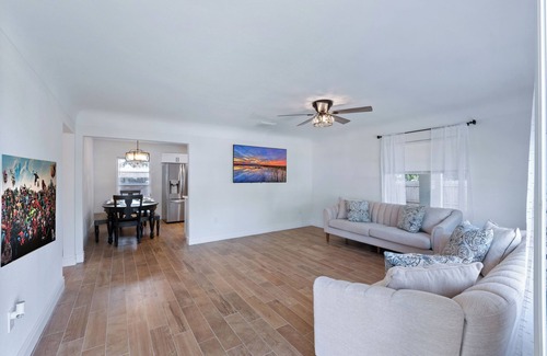 Historic Downtown Kissimmee House | Charming 2-bedroom house in Kissimmee near Disney