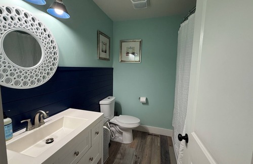 Knoxville House | Charming 2-bedroom house in Knoxville with WiFi and AC
