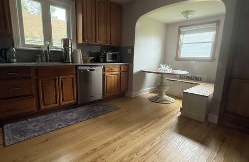 Devon House | Charming 2-bedroom house with WiFi, AC in delightful Milford