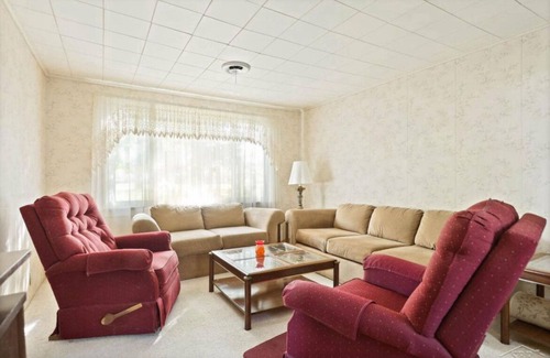 Carrollton House | Charming 2-bedroom house in Saginaw with WiFi, AC