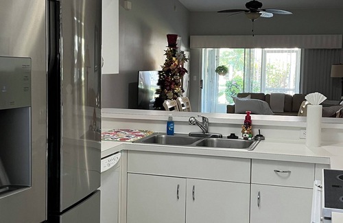 North Naples Villa | Charming 2-bedroom plus den villa in prime location North Naples close to beach