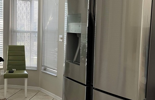 North Naples Villa | Charming 2-bedroom plus den villa in prime location North Naples close to beach