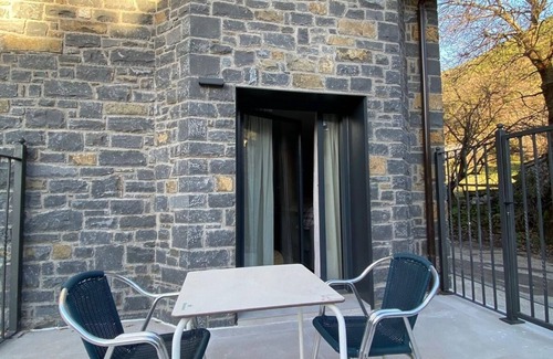 Biescas House | Charming 2-bedroom townhome with AC, WiFi in wonderful Orós Alto