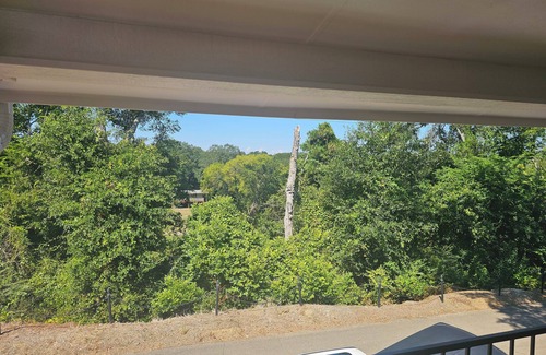 Columbus House | Charming 2-bedroom townhome in Columbus with Riverview, very peaceful and quiet!