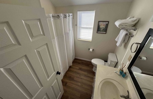 University District House | Charming 2-Bedroom Townhome with WiFi and AC in fantastic Columbus