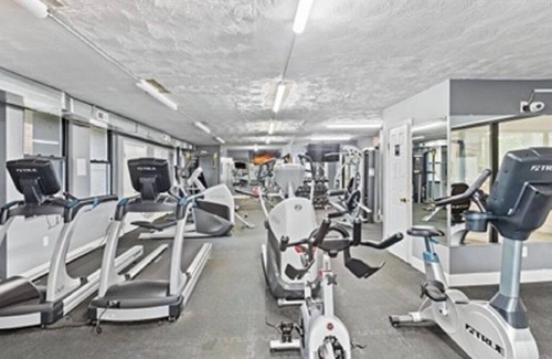 Silver Spring Apartment | Charming 2-bedroom apartment with AC, fitness room in awesome College Park