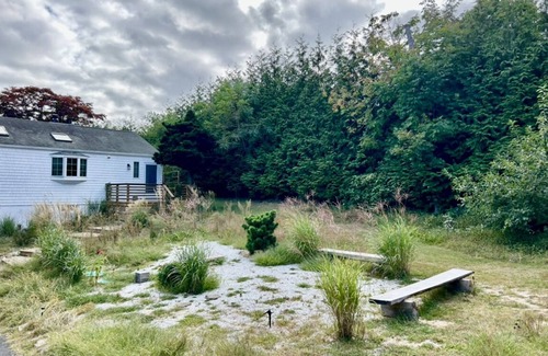 Hampton Bays House | Charming 2-bedroom renovated Eco house with WiFi, AC, in Shinnecock Hills