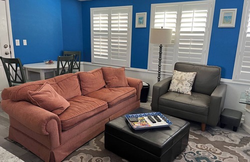 Hutchinson Island South House | Charming 2-bedroom house near beach and community pool in Jensen Beach