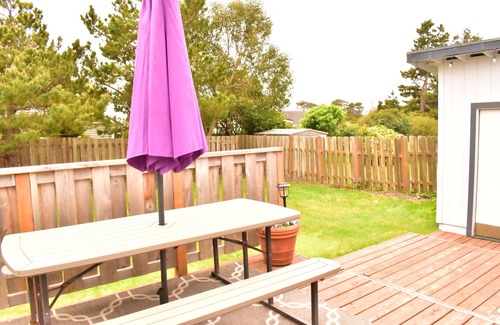 Lincoln City House | Charming 2-bedroom kid and pet friendly house in enchanting Lincoln City