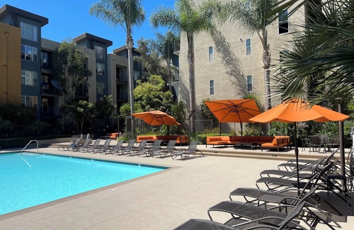 Del Aire Apartment | Charming 2-bedroom apartment by LAX with every amenities you will require & more