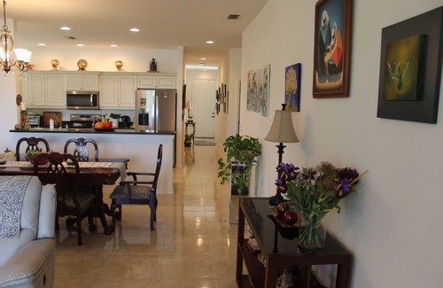 Harbour Heights Apartment | Charming 2-bedroom apartment | beautiful lake front with WiFi in Punta Gorda