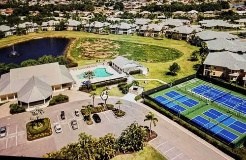 Harbour Heights Apartment | Charming 2-bedroom apartment | beautiful lake front with WiFi in Punta Gorda