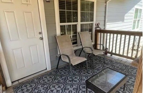 Three Rivers House | Charming 2-bedroom house with AC, WiFi in wonderful Three Rivers