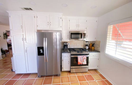 Yucca Valley House | Charming 2-bedroom house with WiFi, AC in welcoming Yucca Valley