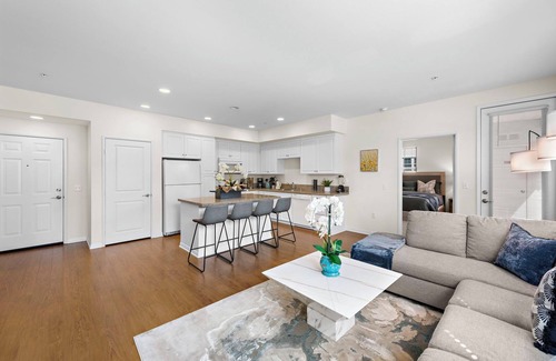 Irvine Bed & Breakfast | Charming 2-bedroom with fitness room located within walking distance to spectrum