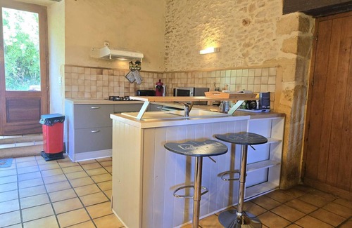 Saint-Andre-dAllas Cottage | Charming 2-Bed Cottage Near Sarlat with Fireplace, Garden & BBQ