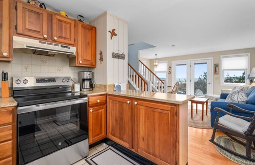 East Sandwich Cottage | Charming 2 story cottage is located in exclusive Cape Shore Village overlooking Scorton Creek