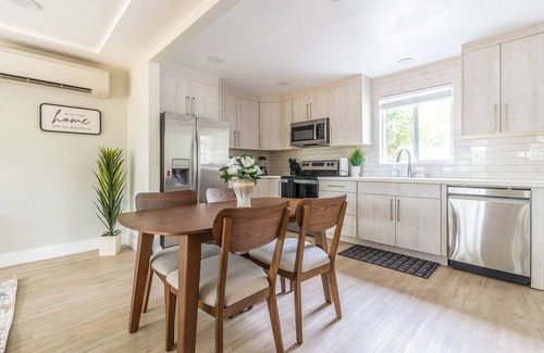 Tukwila House | Charming 2BR /2.5BA Tukwila home