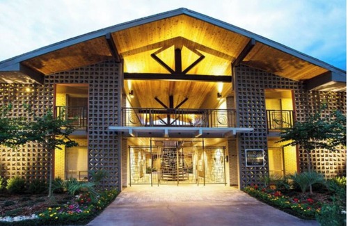 The Galleria Apartment | Charming 2BR 2BA Galleria Apartment Unit 223
