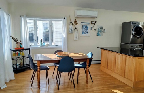 Long Beach House | Charming 2BR Beach Bungalow Steps to Beach Access