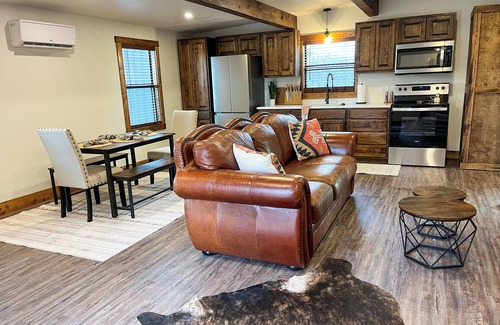 Llano Cabin | Charming 2BR Bunkhouse in the heart of the Texas Hill Country!